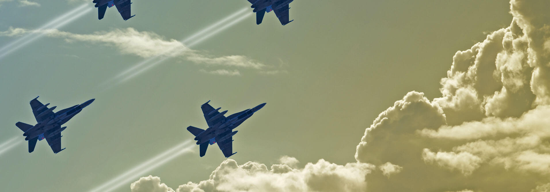 jets flying in the sky